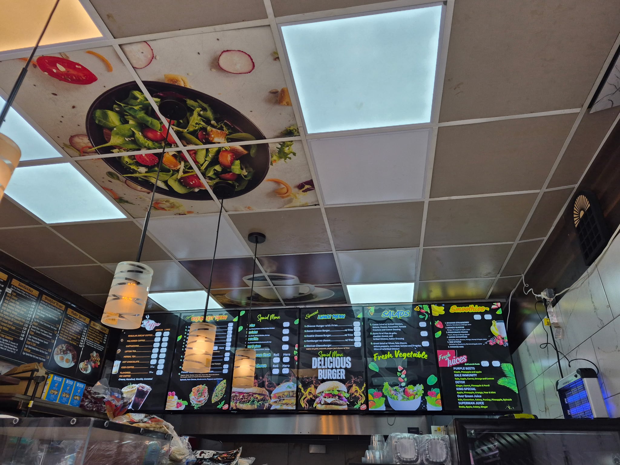 Inside House Bagel & Burger